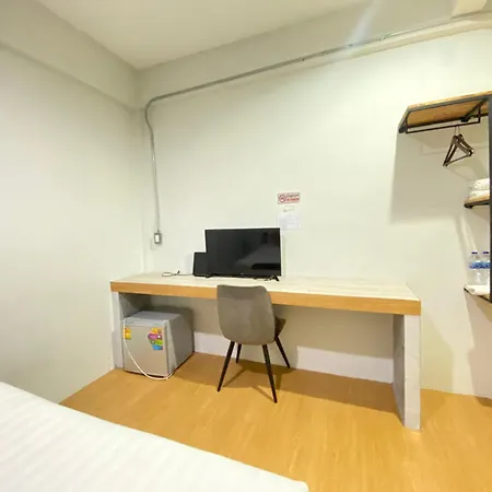 ซับรูมโฮเทล Subroom Hotel Surat Thani Exterior photo