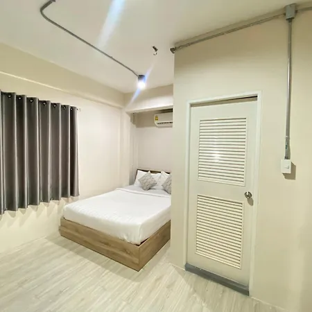 ซับรูมโฮเทล Subroom Hotel Surat Thani Exterior photo